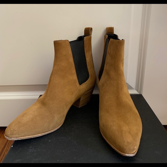 SOLD Saint Laurent Camel Chelsea boots lightly worn - Picture 5 of 8